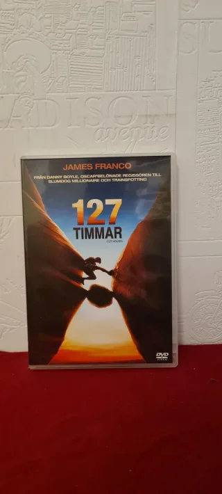 127 Timmar