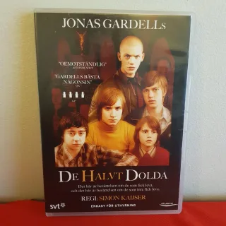 De halvt dolda