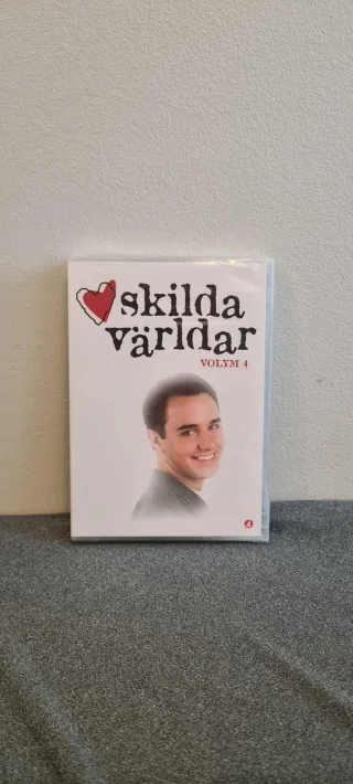 Skilda Världar: Volym 4