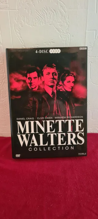 Minette Walters collection