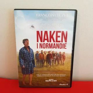 Naken i Normandie