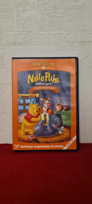 Nalle Puhs Magiska Värld - Vänner delar lika